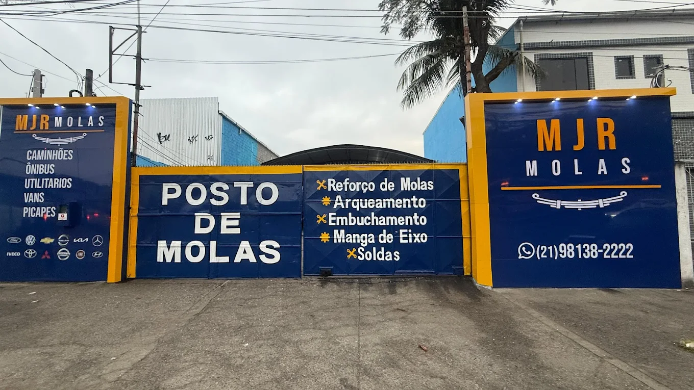 Fachada da oficina MJR Molas em Curicica, Rio de Janeiro — especialistas em suspensão para caminhões, vans e utilitários